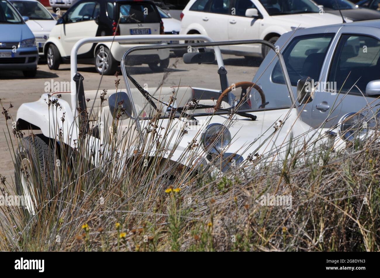 Old dune buggy hi-res stock photography and images - Alamy