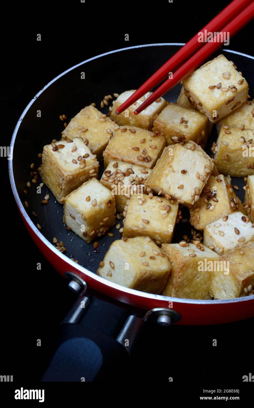 Tofu cubes hi-res stock photography and images - Alamy