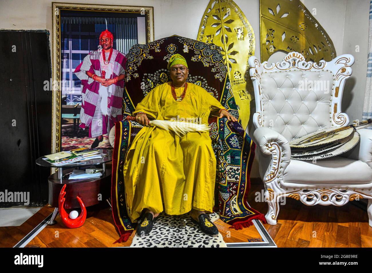 The king of Owo in his throne, Ondo state, Nigeria Stock Photo