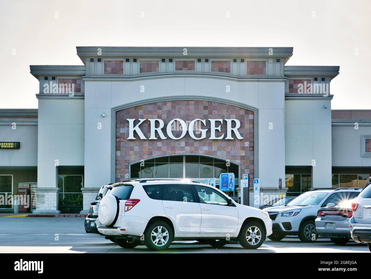 Grocery entrance storefront hires stock photography and images Alamy
