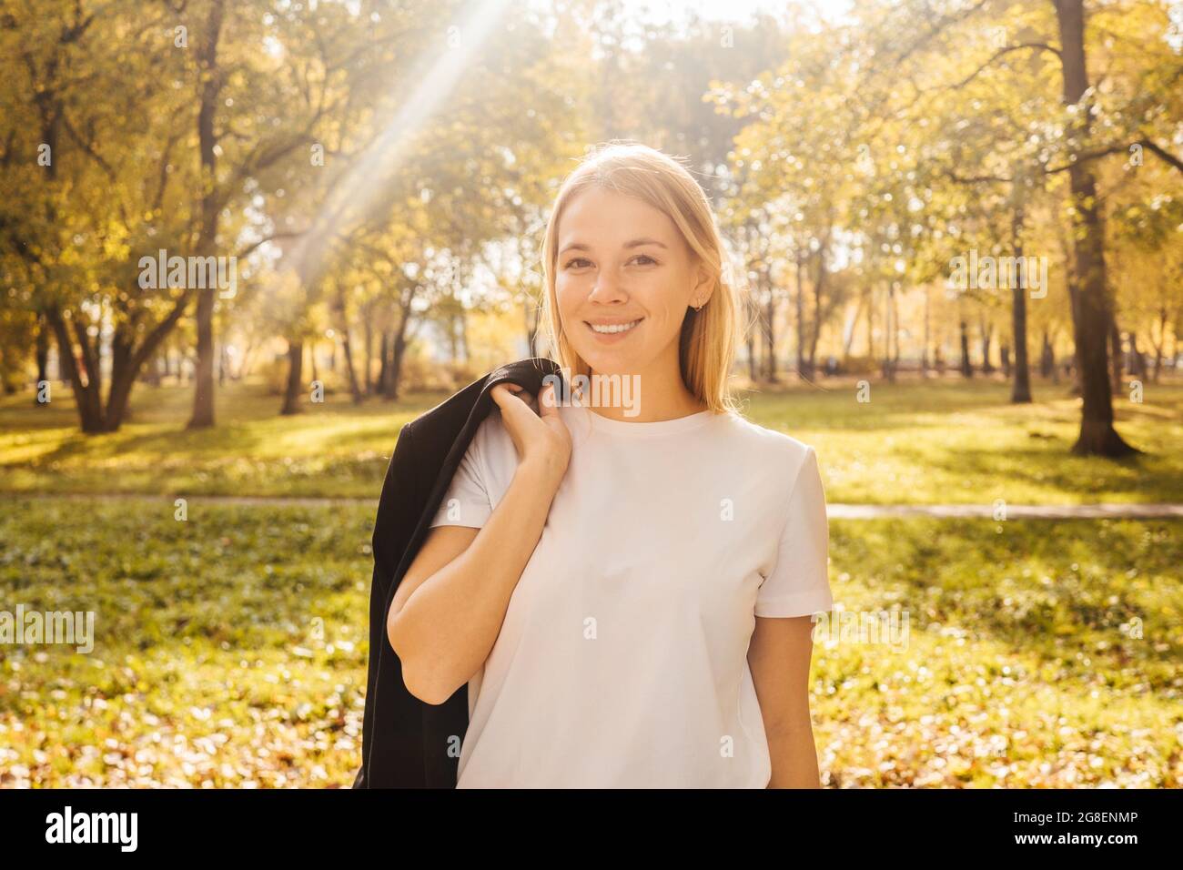 Businesswoman in black blazer hi-res stock photography and images - Alamy
