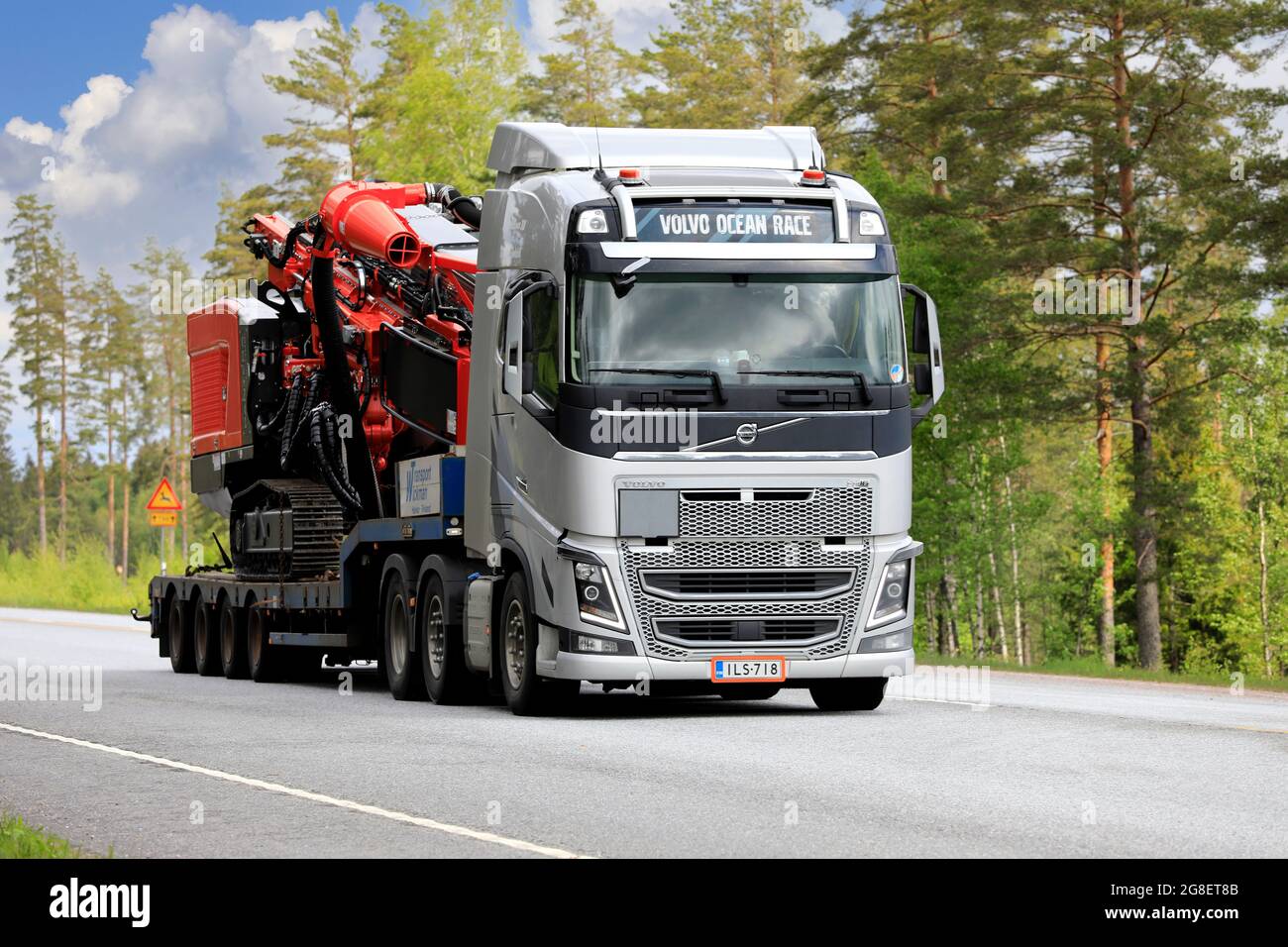イタレリ VOLVO FH-16 & コンテナトレーラー イタレリ VOLVO FH-16 & コンテナトレーラー モデルトラック