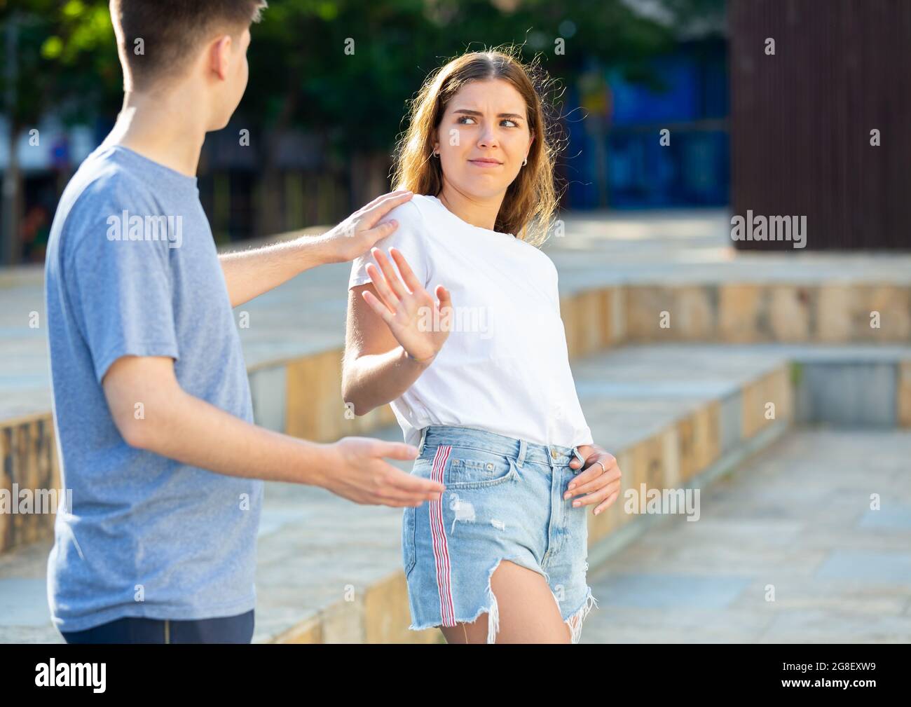 How to Ask Out an Acquaintance: A Step-by-Step Guide for Successful Connections