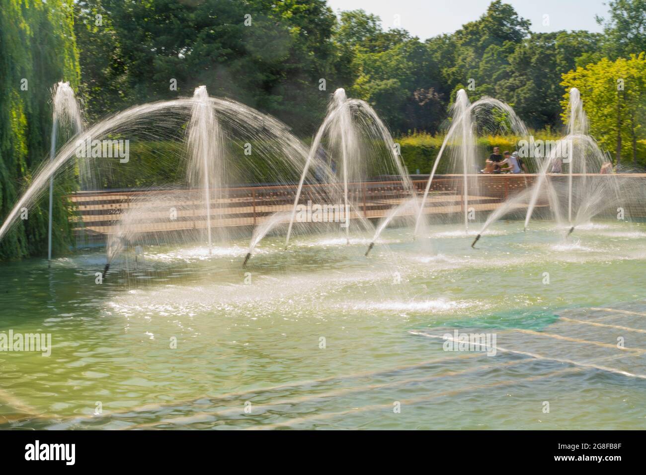 Battersea Park Fountains Stock Photo Alamy