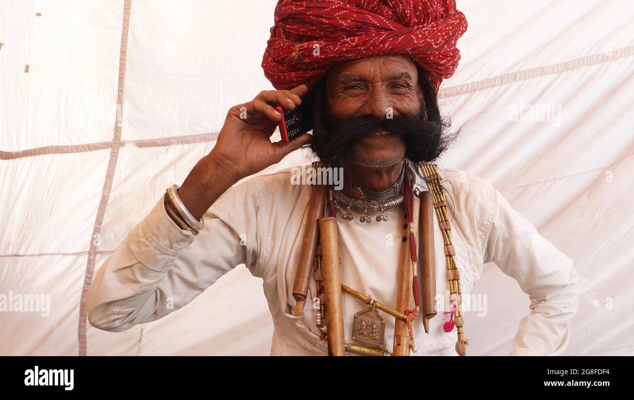 [Image: elderly-indian-man-in-traditional-clothe...G8FDF4.jpg]