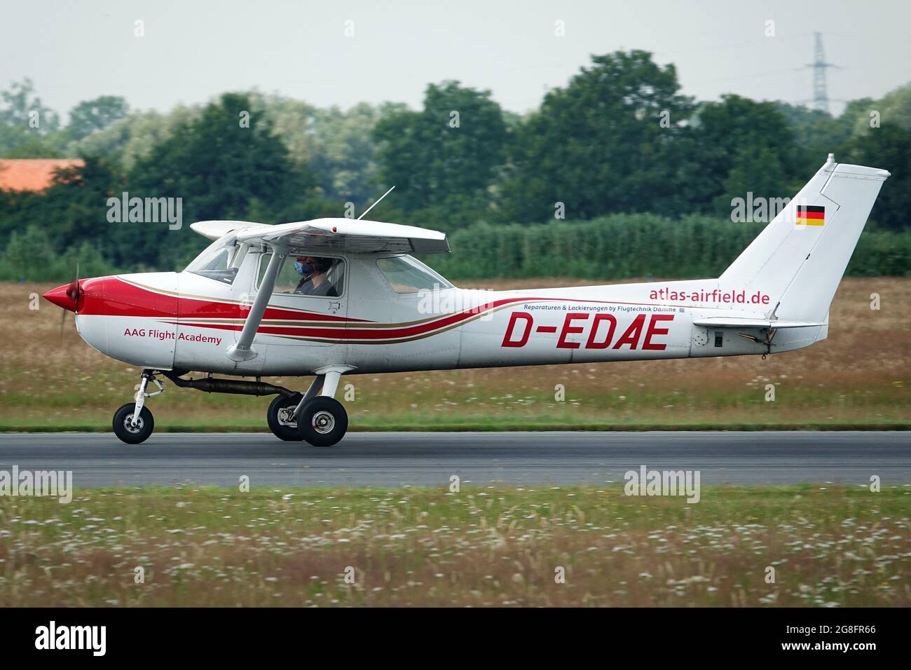 WILHELMSHAVEN, - Jul 18, 2020: A Cessna 152 light aircraft at airport of Stock Photo - Alamy