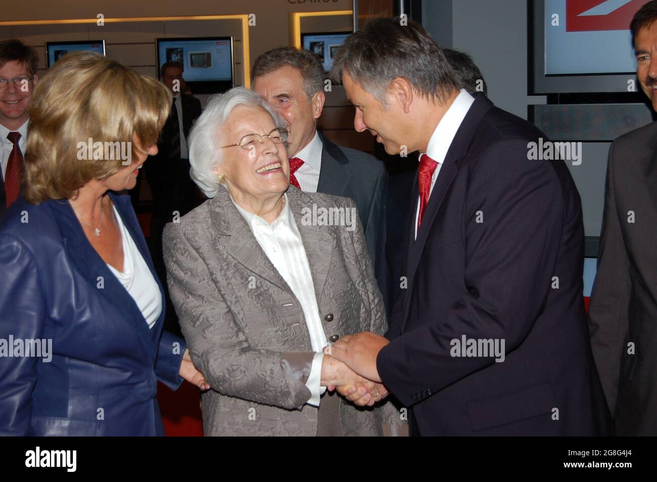 Funkausstellung Berlin 2008 - Messerundgang  - Dagmar Wöhrl, Parlamentarische Staatssekretärin - Klaus Wowereit, Regierender Bürgermeister von Berlin, Stock Photo