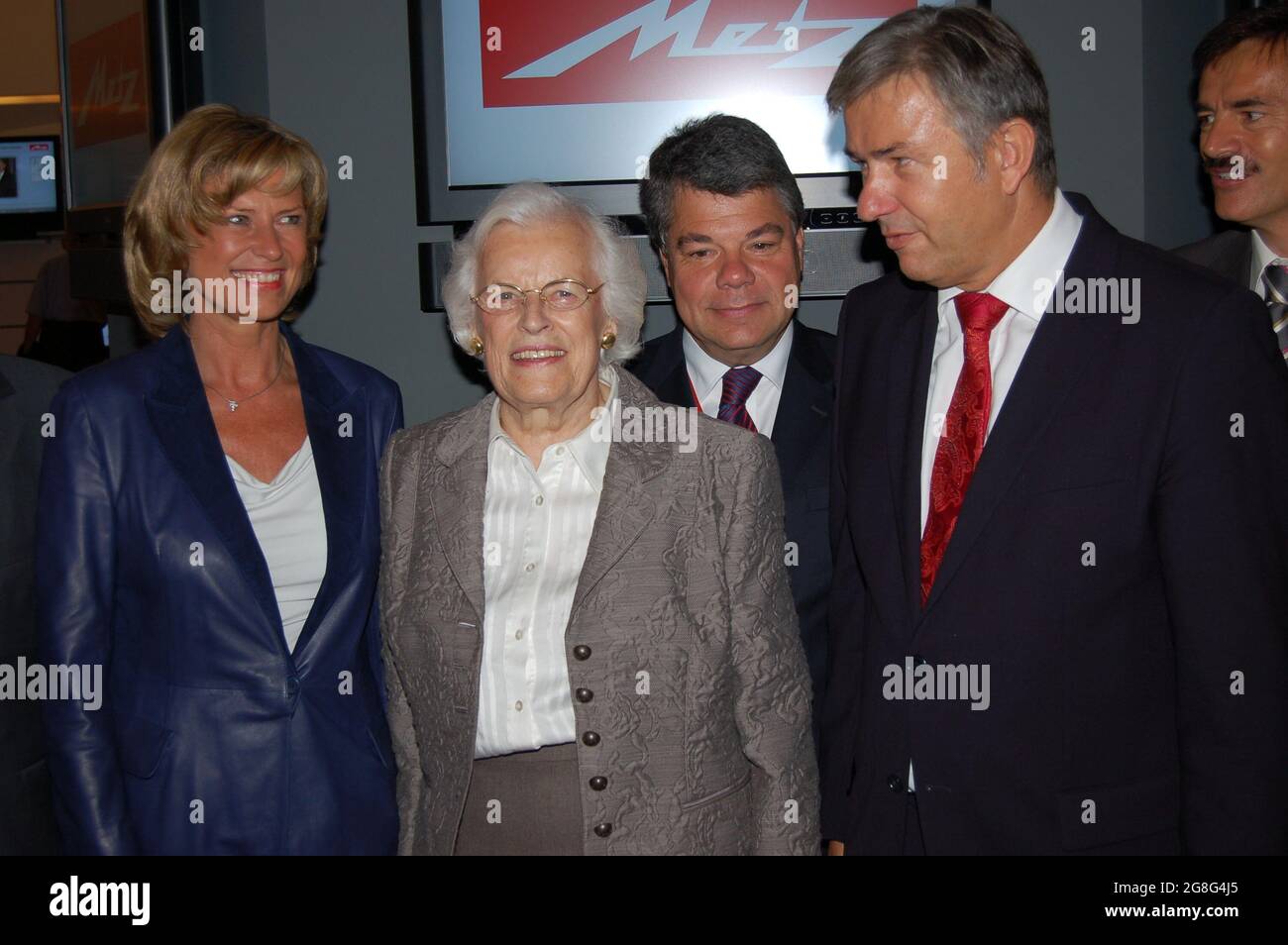 Funkausstellung Berlin 2008 - Messerundgang  - Dagmar Wöhrl, Parlamentarische Staatssekretärin - Klaus Wowereit, Regierender Bürgermeister von Berlin, Stock Photo