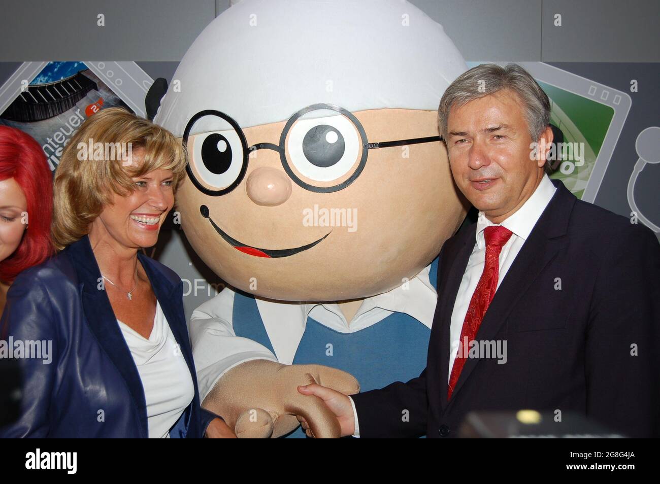 Funkausstellung Berlin 2008 - Messerundgang  - Dagmar Wöhrl, Parlamentarische Staatssekretärin - Klaus Wowereit, Regierender Bürgermeister von Berlin Stock Photo