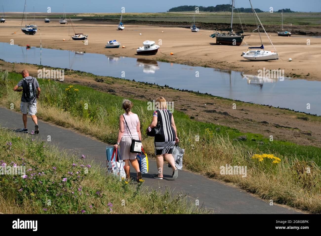 Wells-next-the-Sea, Norfolk, UK. 20th July 2021. UK Weather: Sunny and hot  in Wells Next The Sea. Credit: Matthew Chattle/Alamy Live News Stock Photo  - Alamy