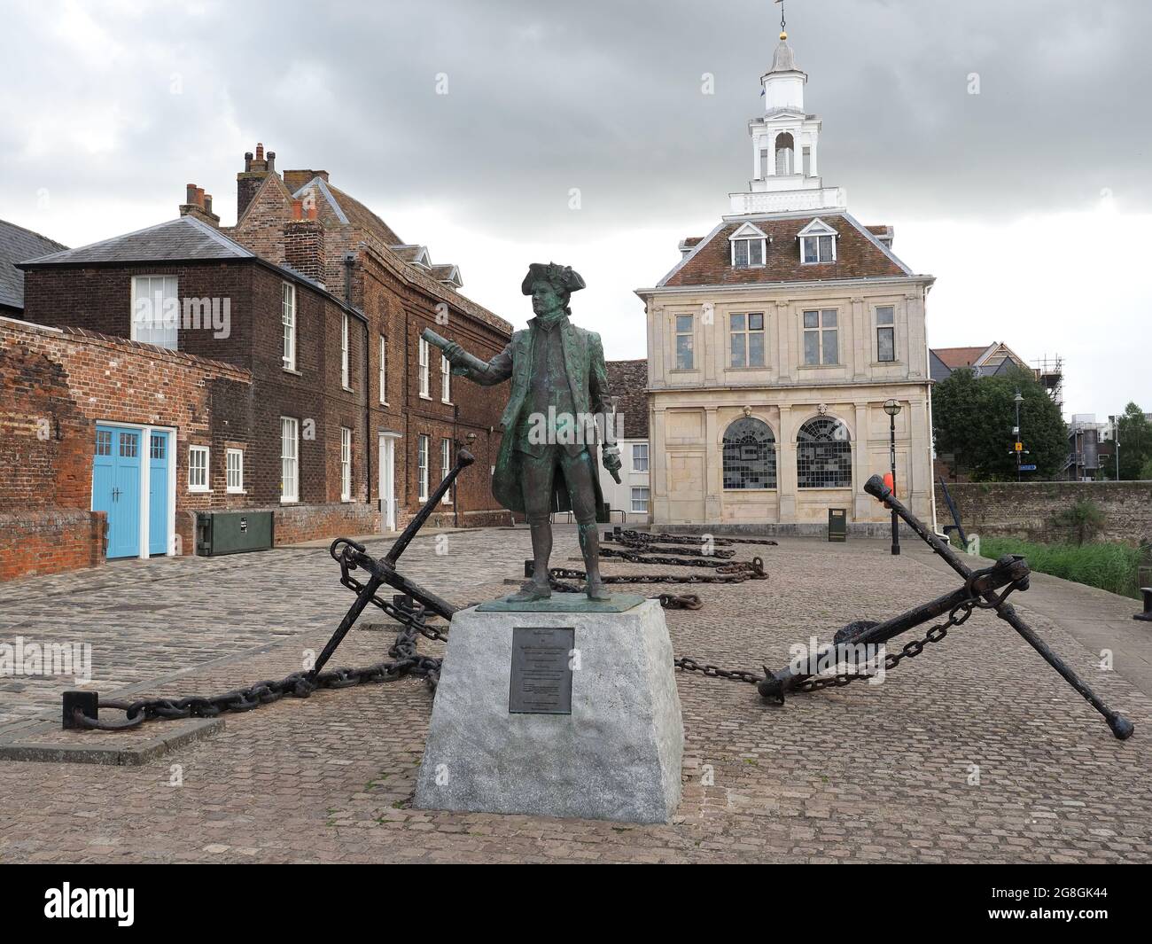 View of the statue of Captain George Vancouver in front of the old Custom House in King’s Lynn in Norfolk UK Stock Photo