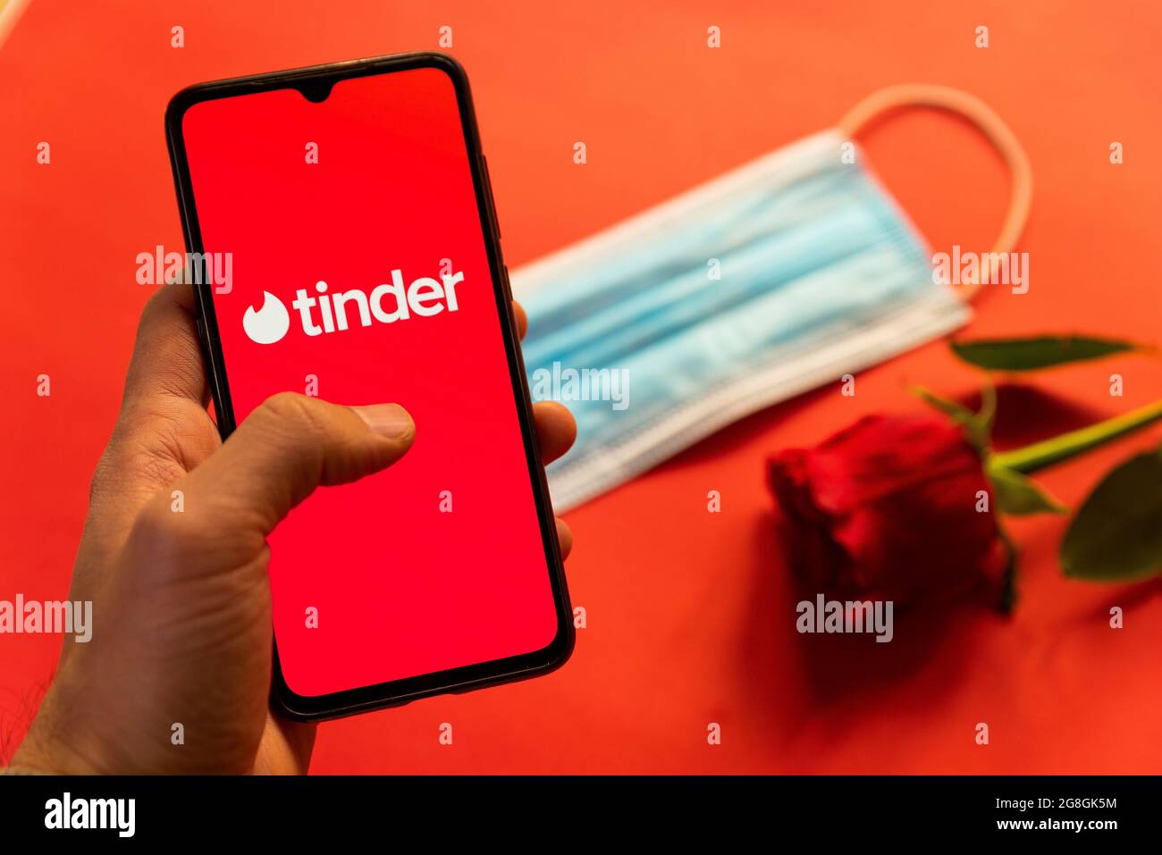 Tinder dating site in Barcelona