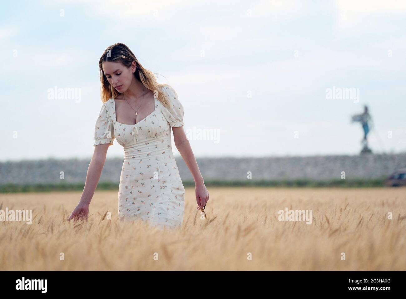 FLAG DAY, Dylan Penn, 2021. ph Allen Fraser / © MGM / Courtesy Everett