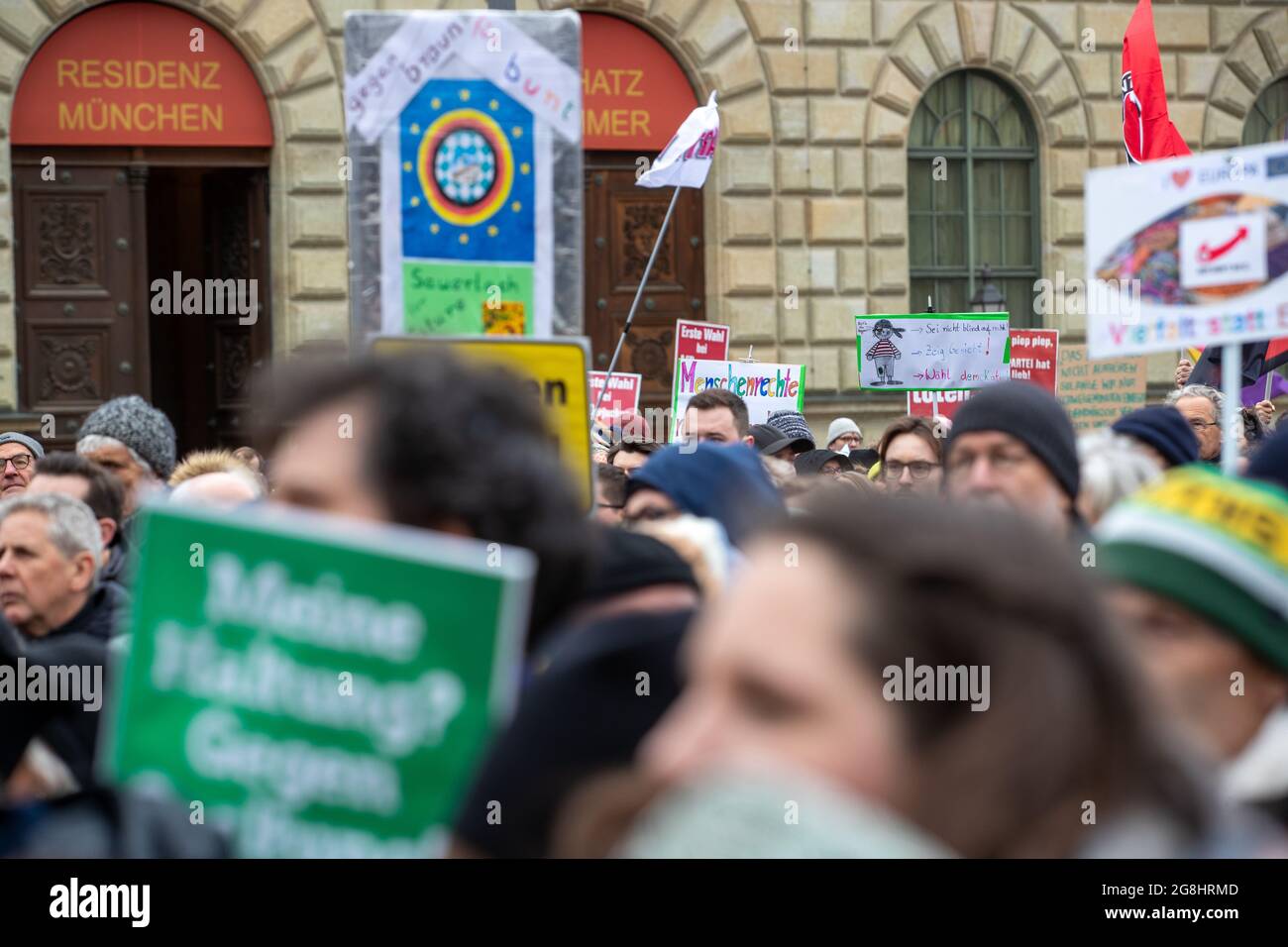 Munich, Germany. 06th Mar, 2020. General view at the antifascist protest ' Just don't do it ' organized by Bellevue di Monaco on 6. March 2020 at the Max-Josef-Platz in Munich. (Photo by Alexander Pohl/Sipa USA) Credit: Sipa USA/Alamy Live News Stock Photo