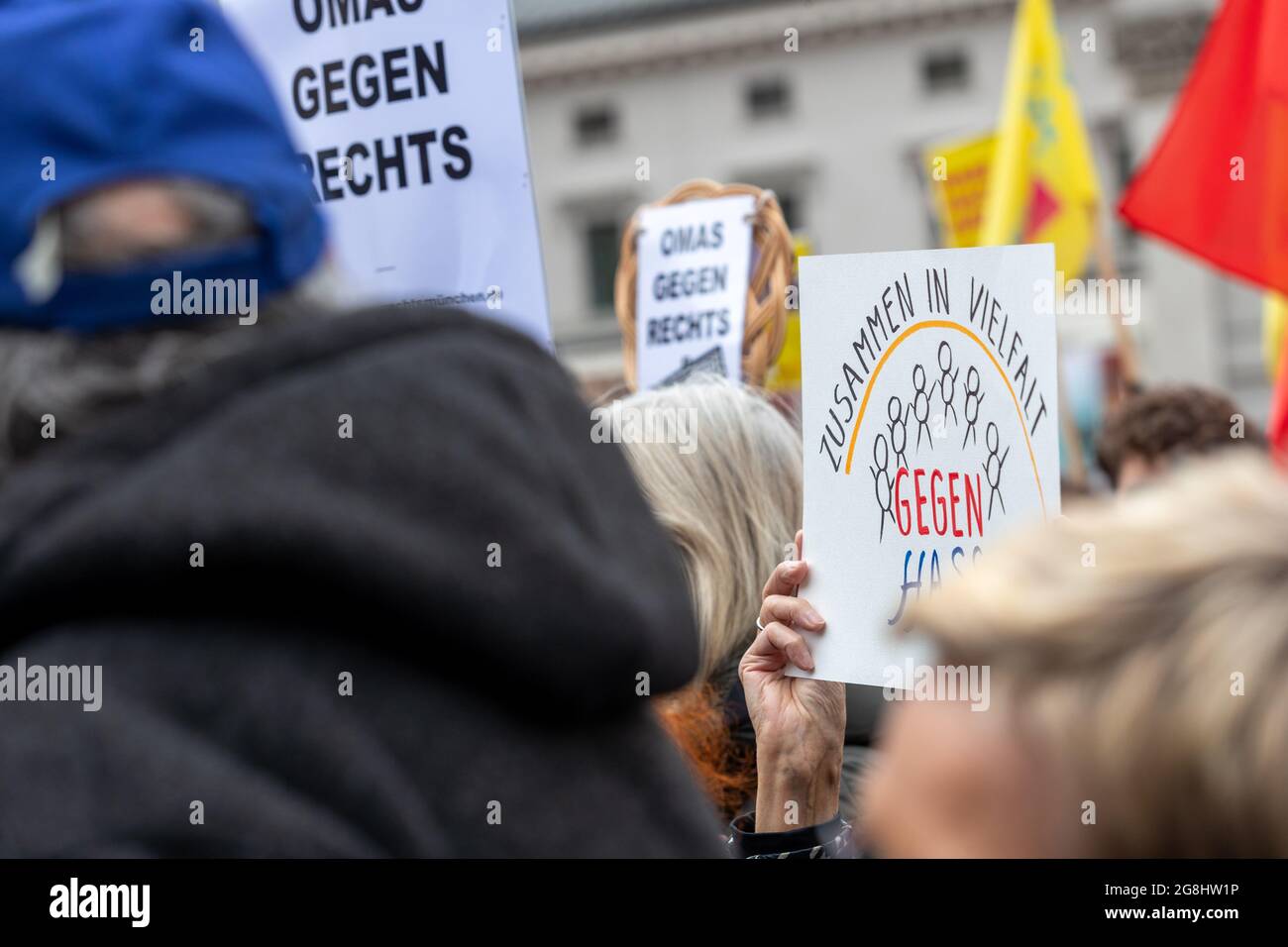 Munich, Germany. 06th Mar, 2020. Sign reading ' Tgether in diversity/Against hate ' at the antifascist protest ' Just don't do it ' organized by Bellevue di Monaco on 6. March 2020 at the Max-Josef-Platz in Munich. (Photo by Alexander Pohl/Sipa USA) Credit: Sipa USA/Alamy Live News Stock Photo