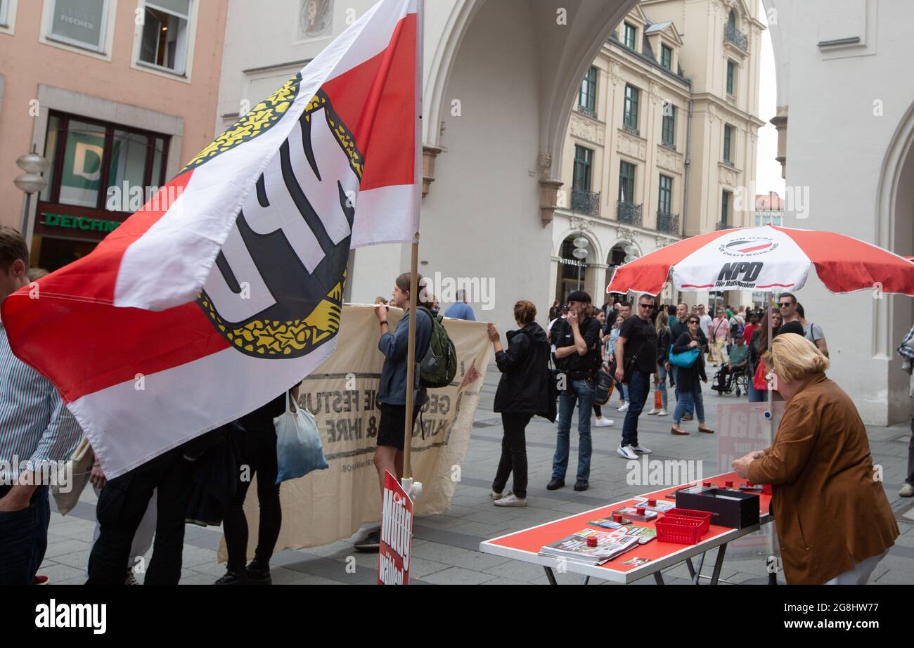 Munich, Germany. 25th May, 2019. The neonazi party NPD had a stand in Munich for the upcoming European Elections. (Photo by Alexander Pohl/Sipa USA) Credit: Sipa USA/Alamy Live News Stock Photo