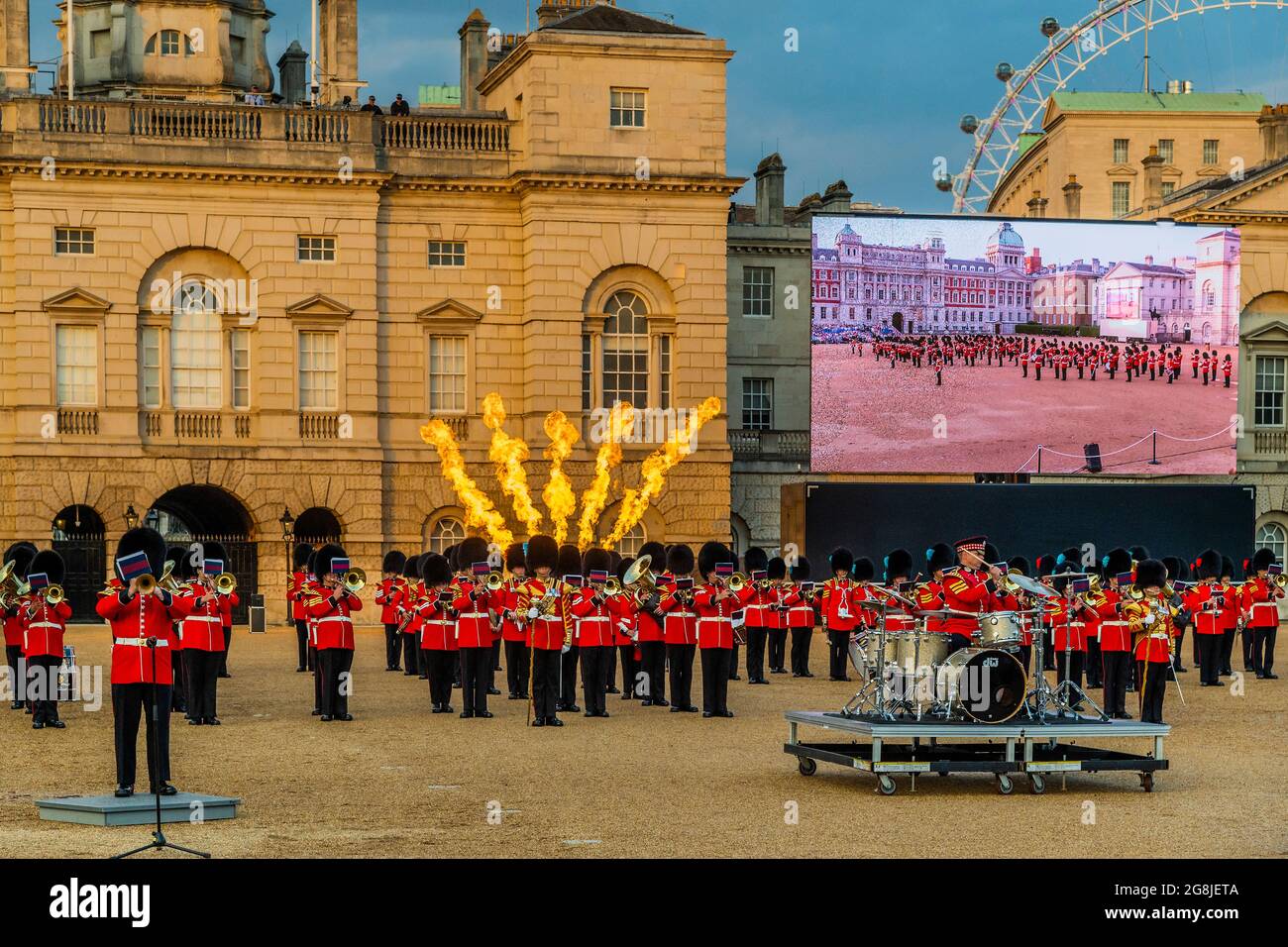 London Uk th July 21 The James Bond Sequence Members Of The Bands Of The Grenadier Coldstream Scots Irish And Welsh Guards And Representatives From The 1st Battalion Grenadier Corps Of London Uk th July 21 The James Bond Sequence Members Of The Bands Of The Grenadier Coldstream Scots Irish And Welsh Guards And Representatives From The 1st Battalion Grenadier Corps Of