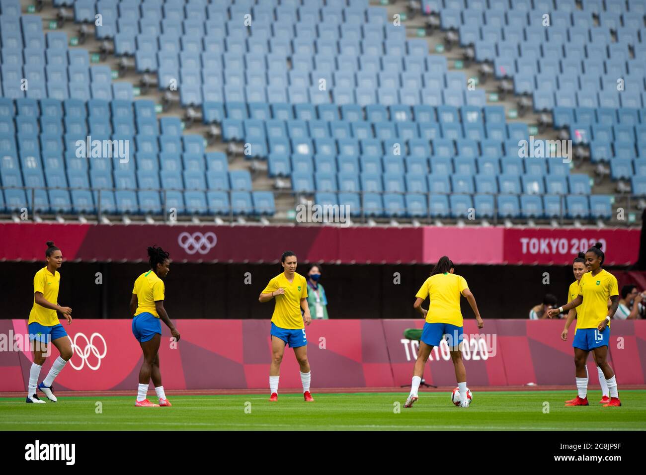 RIFU, JAPAN - JULY 21: Julia of Brazil warms up with her team mates during the Tokyo 2020 Olympic Football Tournament match between China and Brazil at Miyagi Stadium on July 21, 2021 in Rifu, Japan (Photo by Pablo Morano/Orange Pictures) Stock Photo