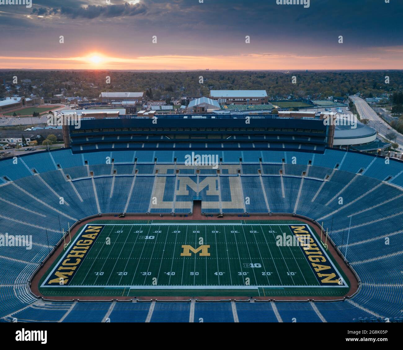 Michigan football stadium ann arbor hires stock photography and images