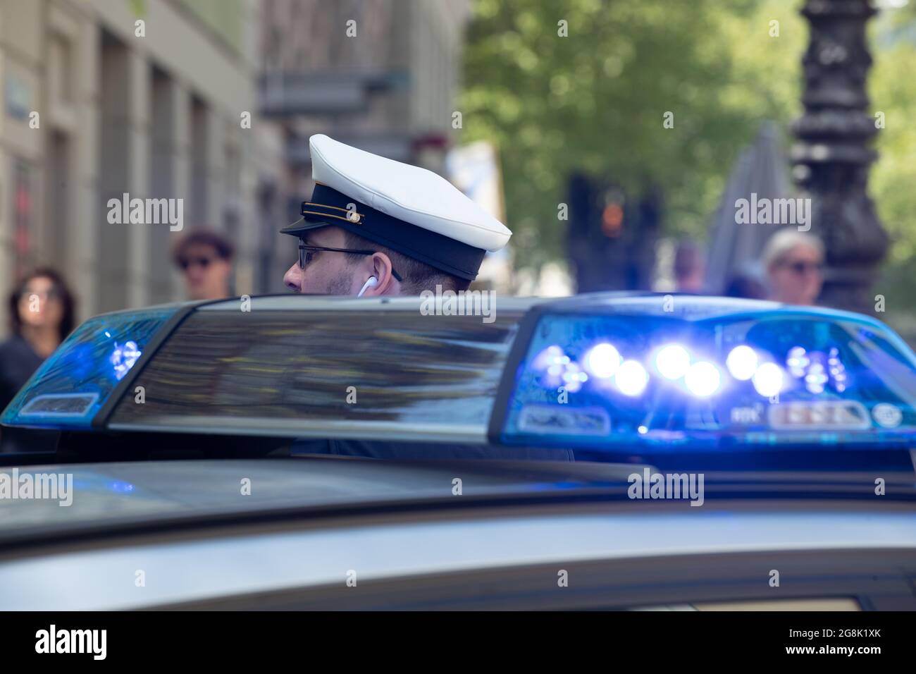 Polizei mit Blaulicht im Einsatz in München am 19.5.2019. (Photo by  Alexander Pohl/Sipa USA) Credit: Sipa USA/Alamy Live News Stock Photo -  Alamy