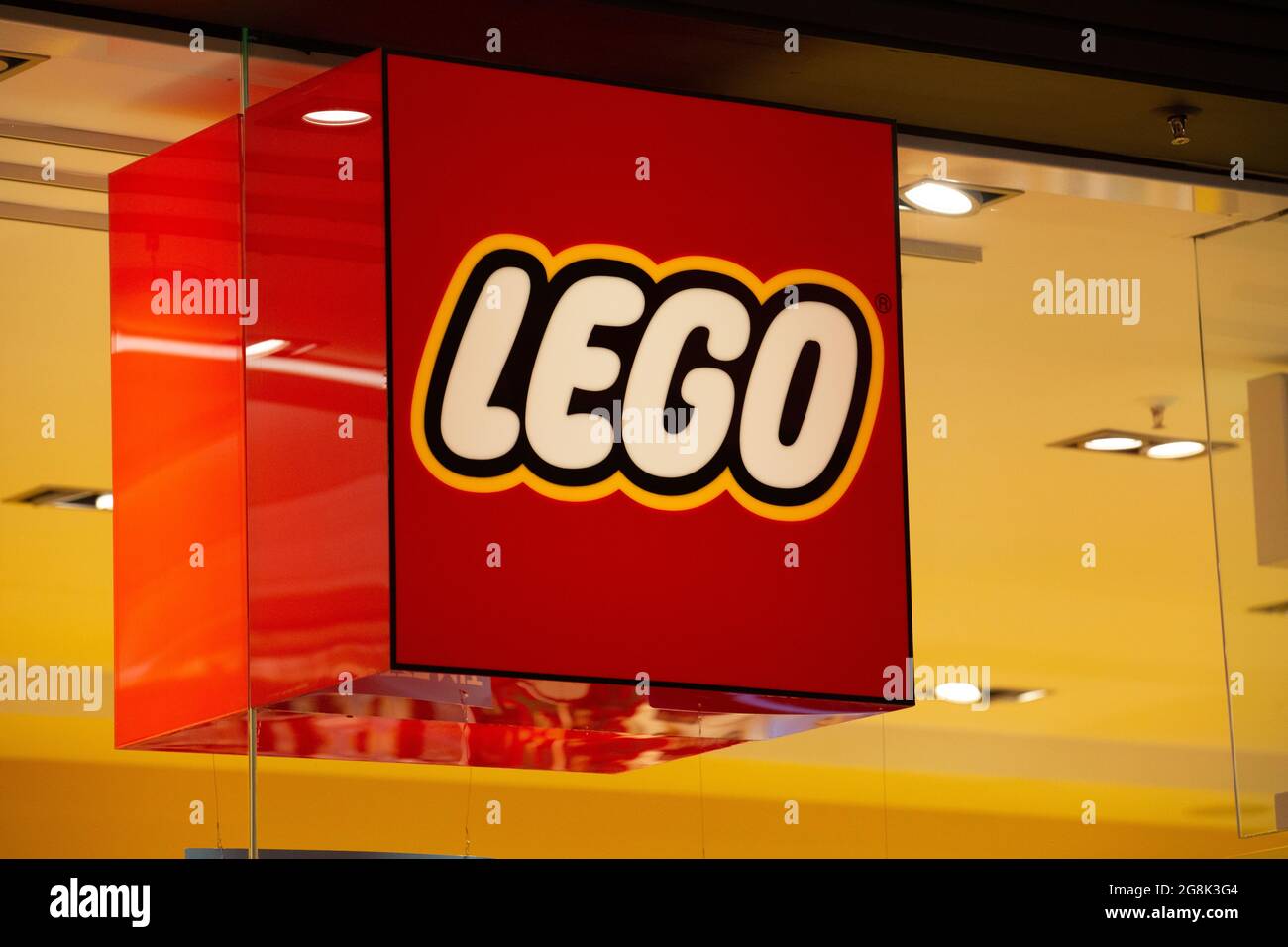 Deutschland. 13th Jan, 2020. Lego Geschäft in dem Einkaufszentrum Riem  Arcaden in München am 13. Januar 2020. (Photo by Alexander Pohl/Sipa USA)  Credit: Sipa USA/Alamy Live News Stock Photo - Alamy