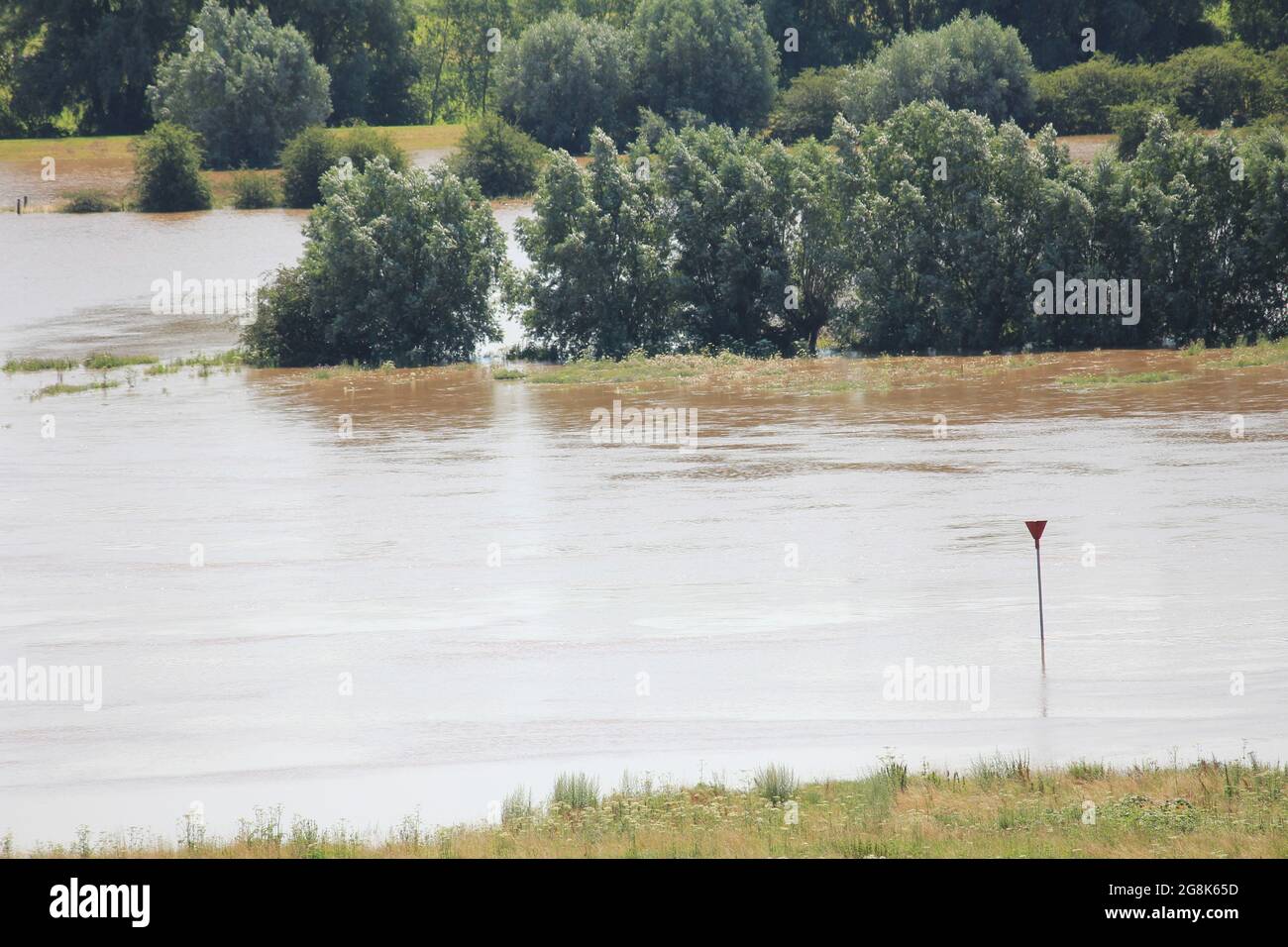 Elevated water levels hires stock photography and images Alamy