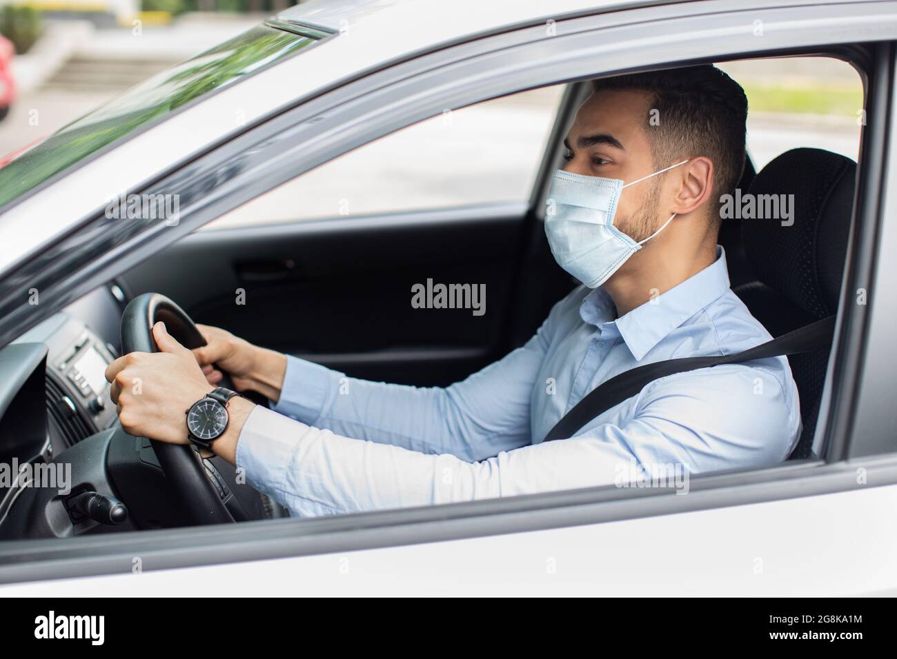 Office mask meeting arab hi-res stock photography and images - Alamy