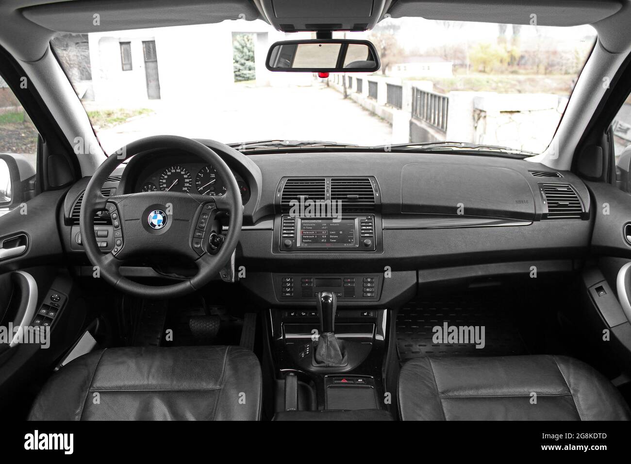 Chernigov, Ukraine - November 16, 2017: The salon of a BMW X5 E53 car.  Black skin. View of the interior of a modern automobile showing the  dashboard Stock Photo - Alamy