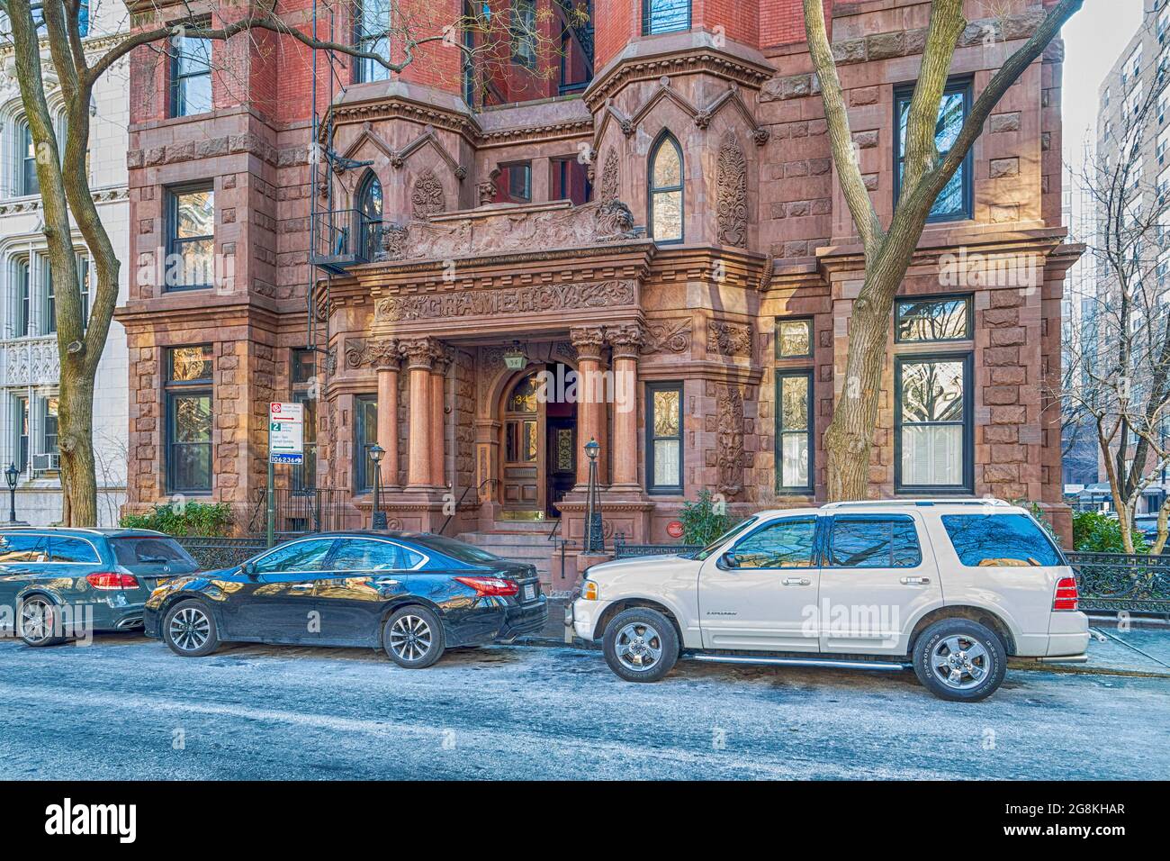 34 Gramercy Park East is a landmark cooperative apartment building in