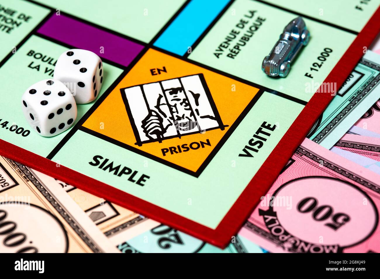 Close up of French Monopoly Board Stock Photo - Alamy