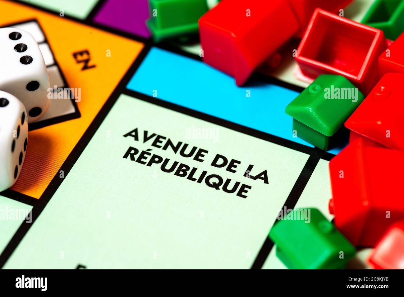 Carte Monopoly Avenue De La Republique Close up of Avenue de La Republique on a French Monopoly Board Stock