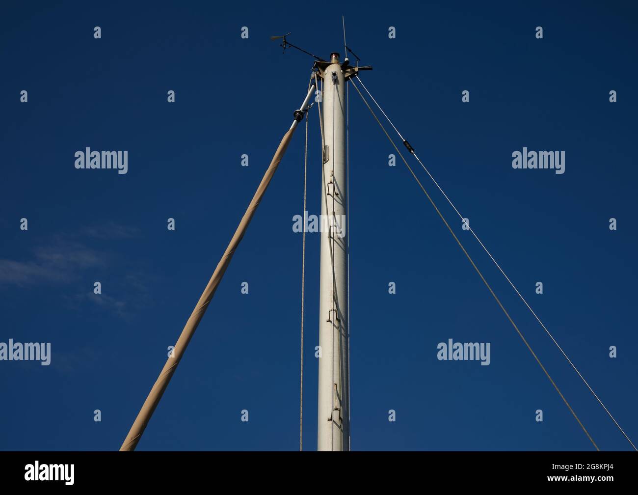 Rope shapes hi-res stock photography and images - Alamy