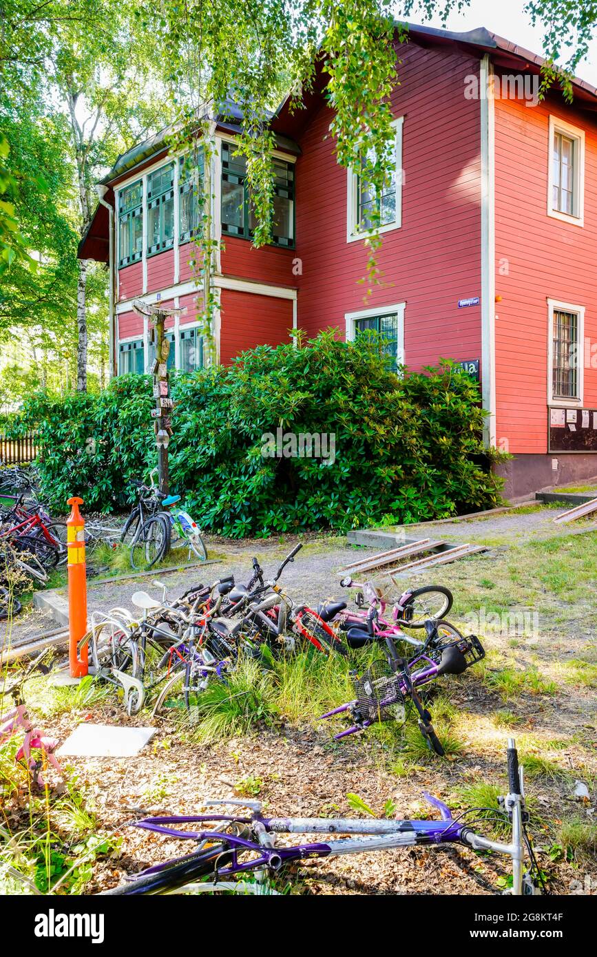 So-called bicycle kitchen Solna was founded as a non-profit association in 2013 in the garden of Villa Odin, the red-painted villa in the neighborhood Stock Photo