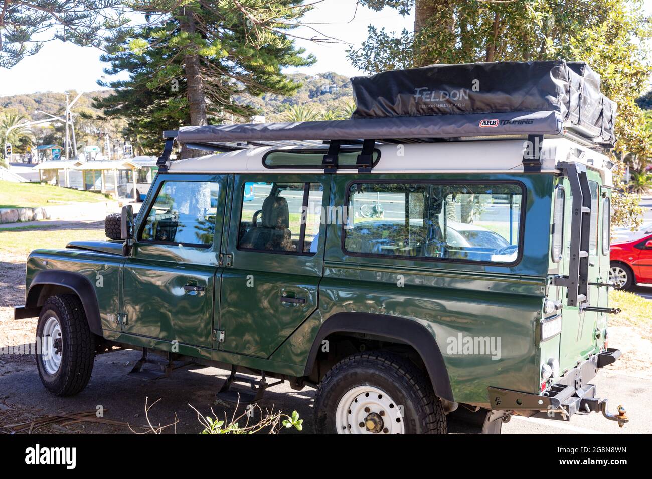 Classic green Land Rover Defender 100 parked in Sydney,Australia Stock  Photo - Alamy