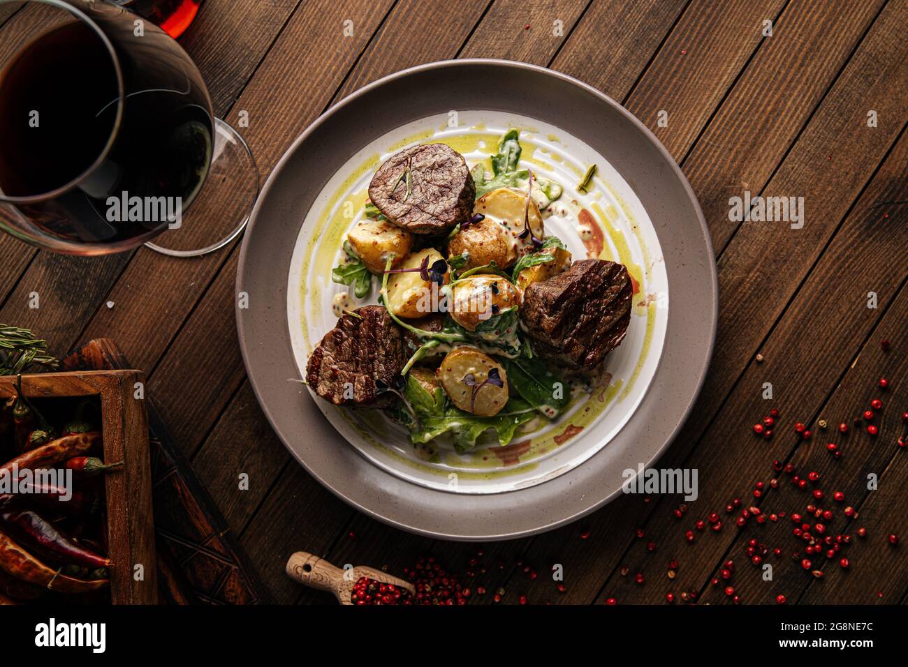 Gourmet steak meat potato hi-res stock photography and images - Alamy