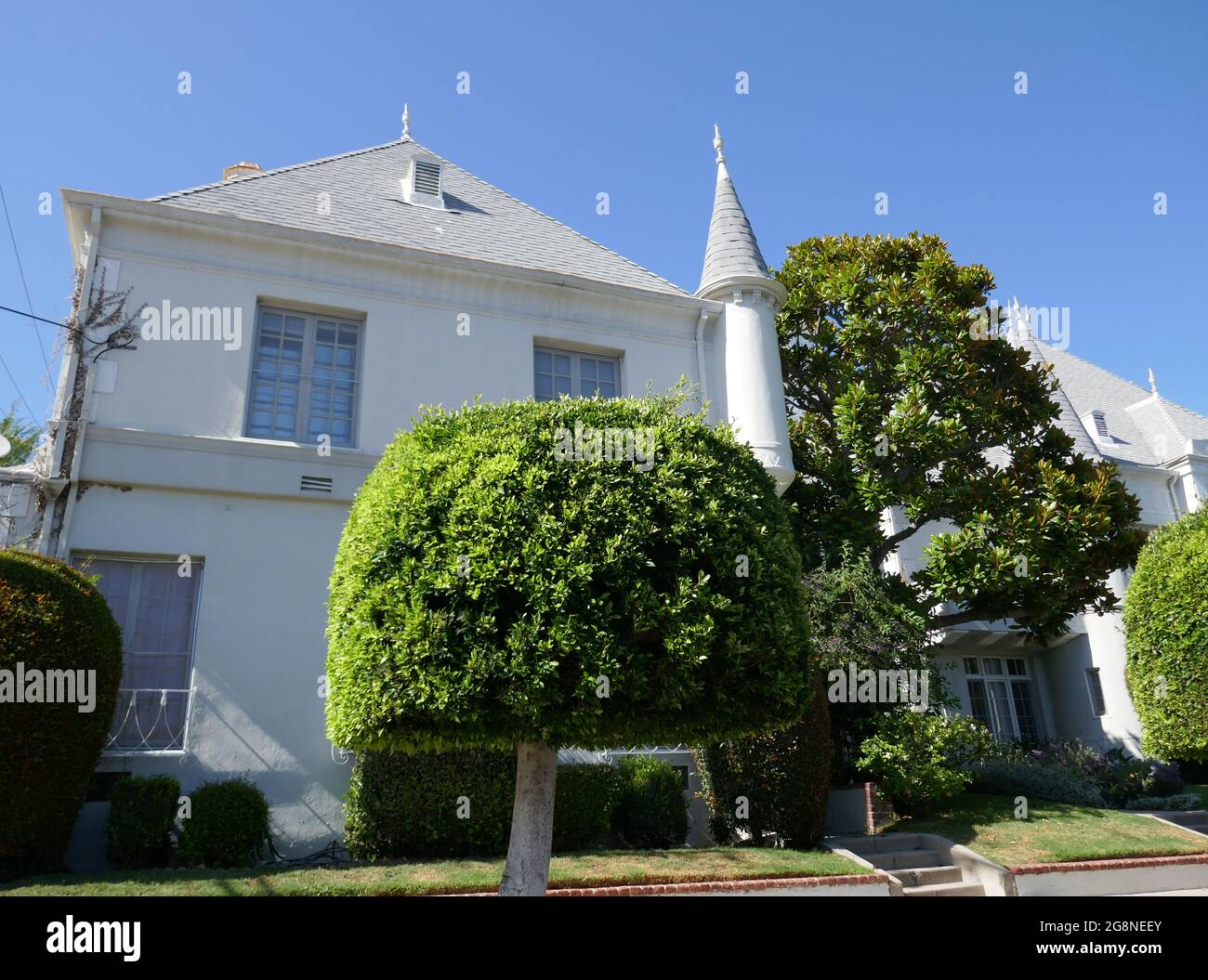 Los Angeles, California, USA 21st July 2021 Singer Madonna and actor Sean Penn's former home/residence and former home of Actresses Marilyn Monroe, Marlene Dietrich and Greta Garbo on July 21, 2021 in Los Angeles, California, USA. Photo by Barry King/Alamy Stock Photo Stock Photo