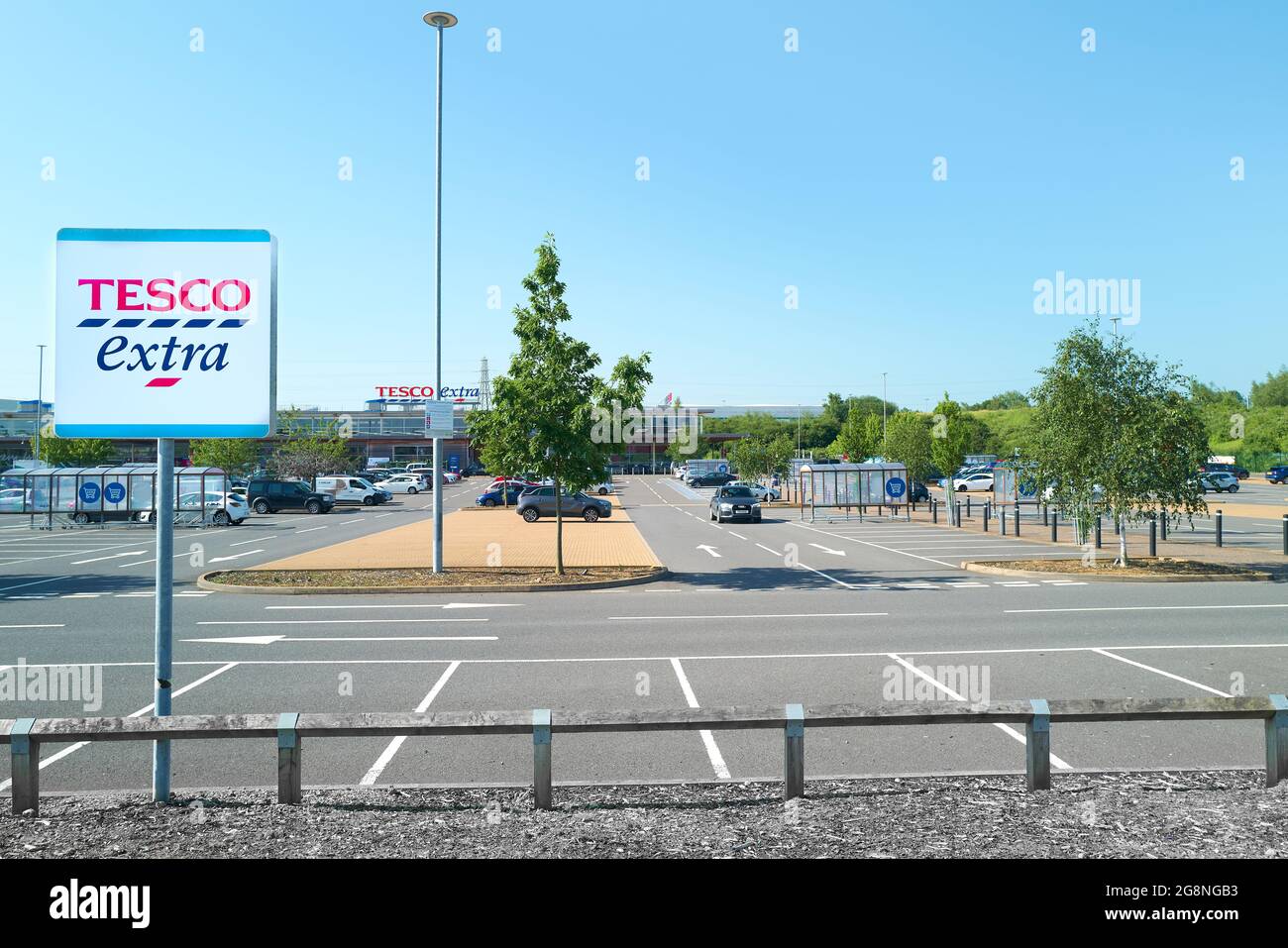 Car park of the Tesco Extra store at Corby, England Stock Photo Alamy