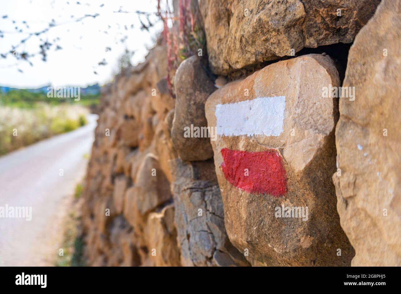 White Rocks Marking White marking on stone hi-res stock photography and images - Alamy