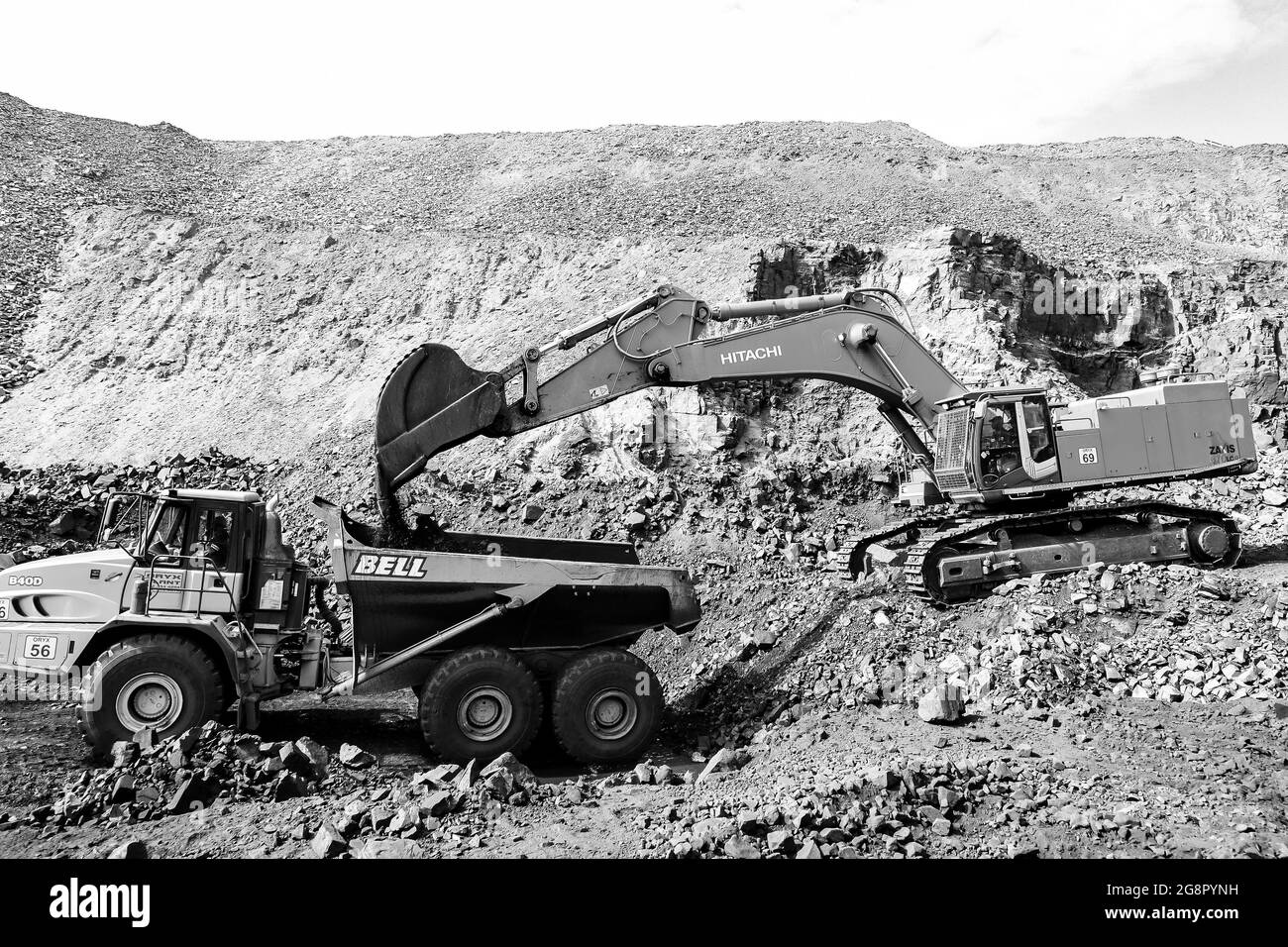JOHANNESBURG, SOUTH AFRICA - Jan 06, 2021: A excavator working in the pit manganese mining site Stock Photo