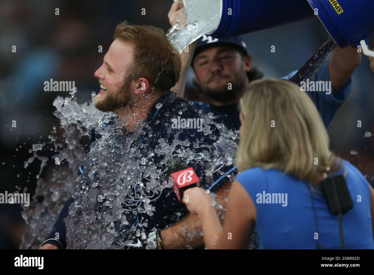 Gatorade shower hires stock photography and images Alamy