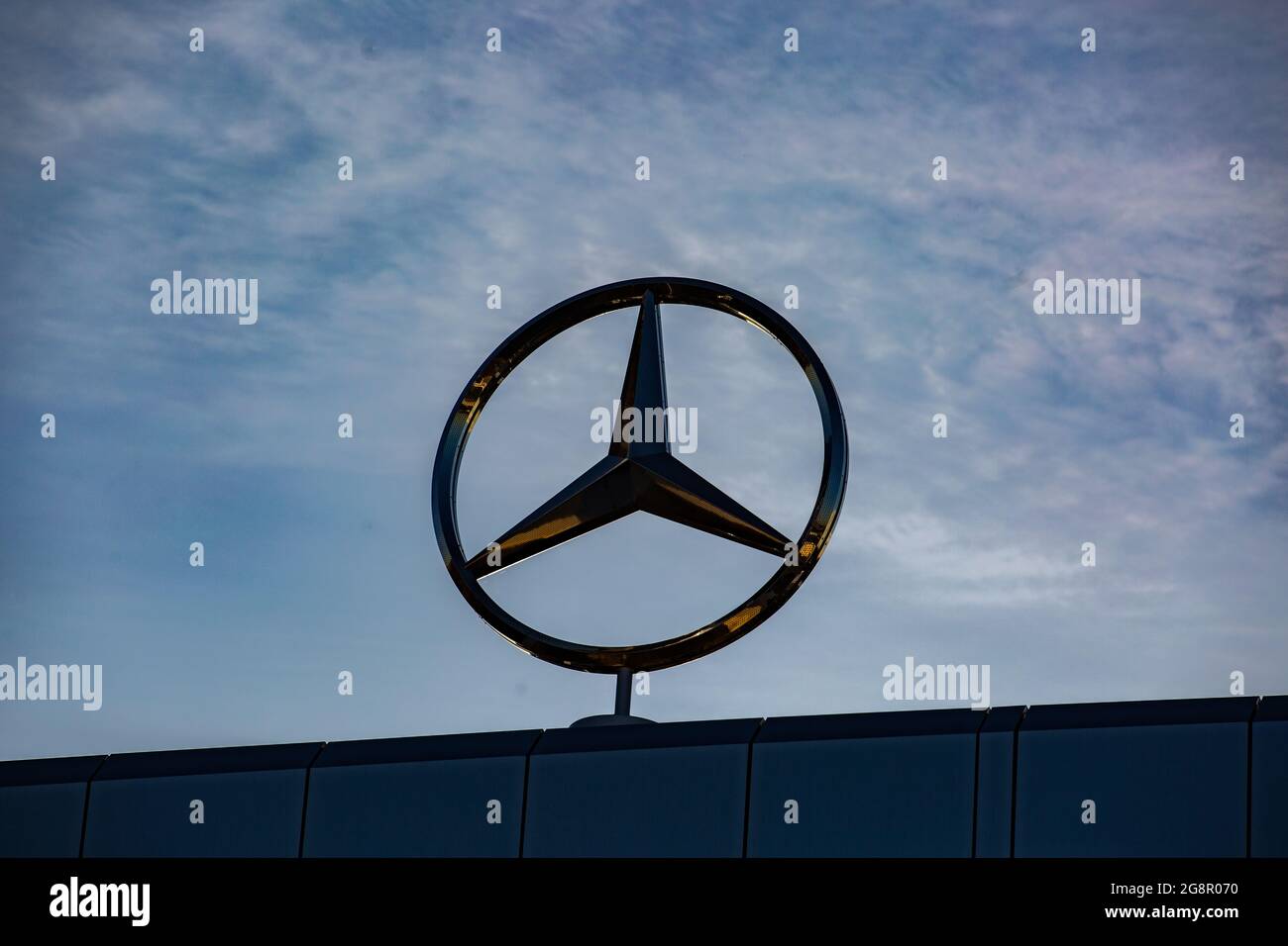 Predolo Öltrichter Mit 2m Schlauch - Flexibler Kraftstofftrichter Für Auto & Motorrad