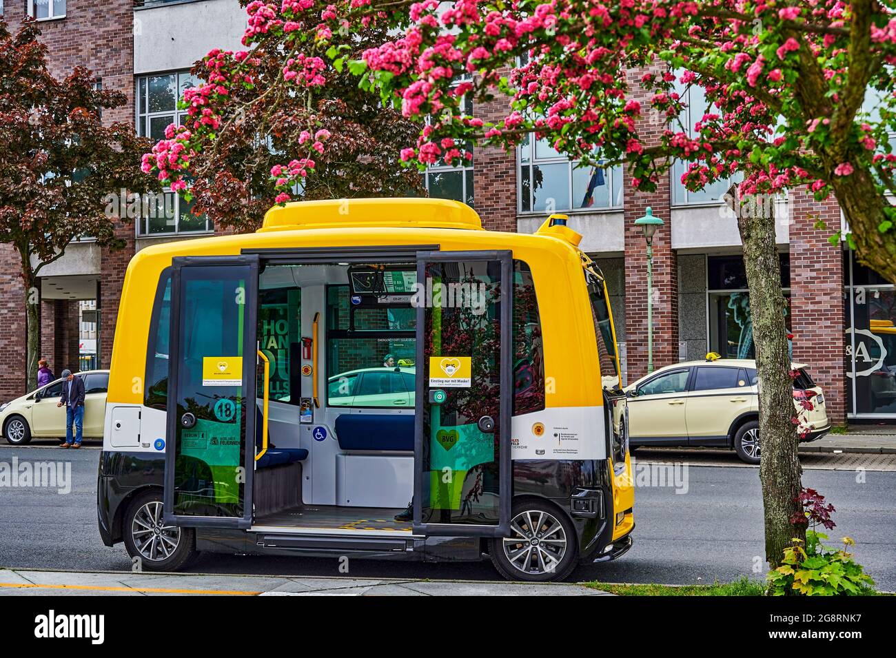 Automatic electric vehicle hi-res stock photography and images - Alamy