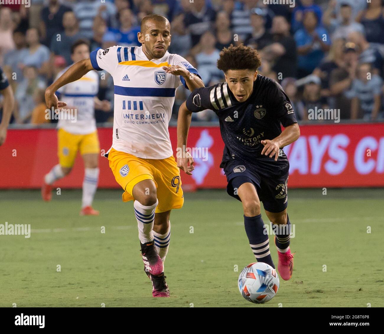 July 21, 2021: San Jose Earthquakes midfielder Javier Lopez #9 (l) and Sporting KC midfielder Cameron Duke #28 (r) battle for possession during the second half of the game. (Credit Image: © Serena S.Y. Hsu/ZUMA Press Wire) Stock Photo