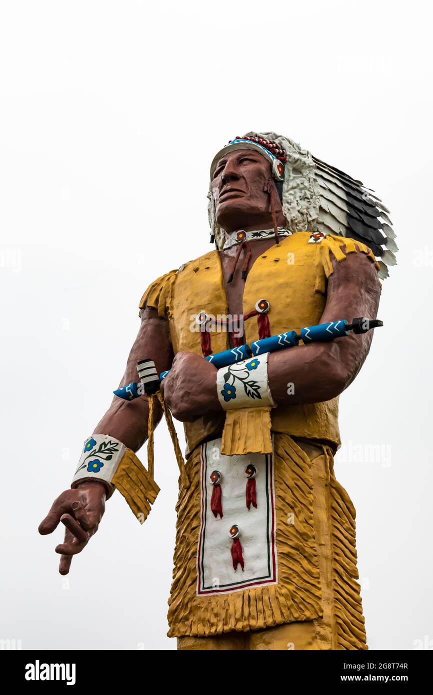 Statue of hiawatha hires stock photography and images Alamy