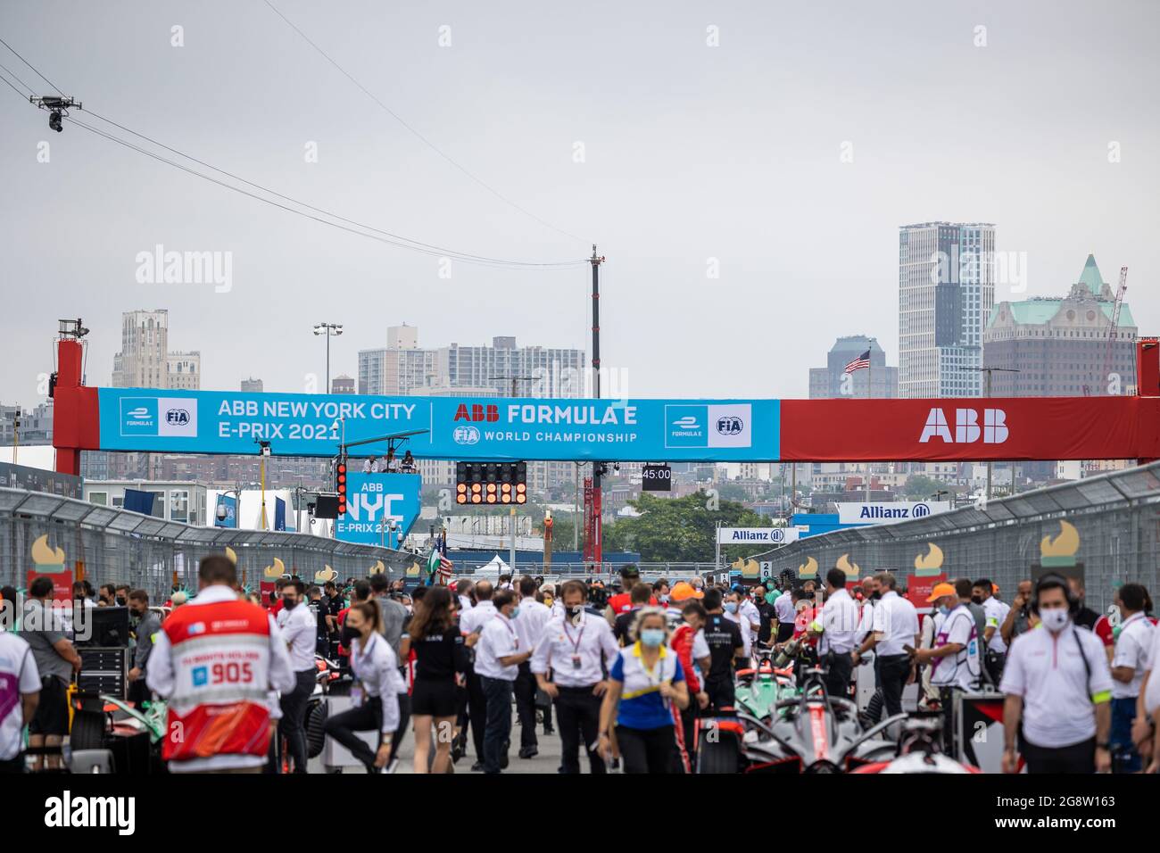 ambiance grille de depart starting grid during the 2021 New York City ePrix, 6th meeting of the 2020-21 Formula E World Championship, on the Brooklyn Street Circuit from July 10 to 11, in New York, USA - Photo Germain Hazard / DPPI Stock Photo