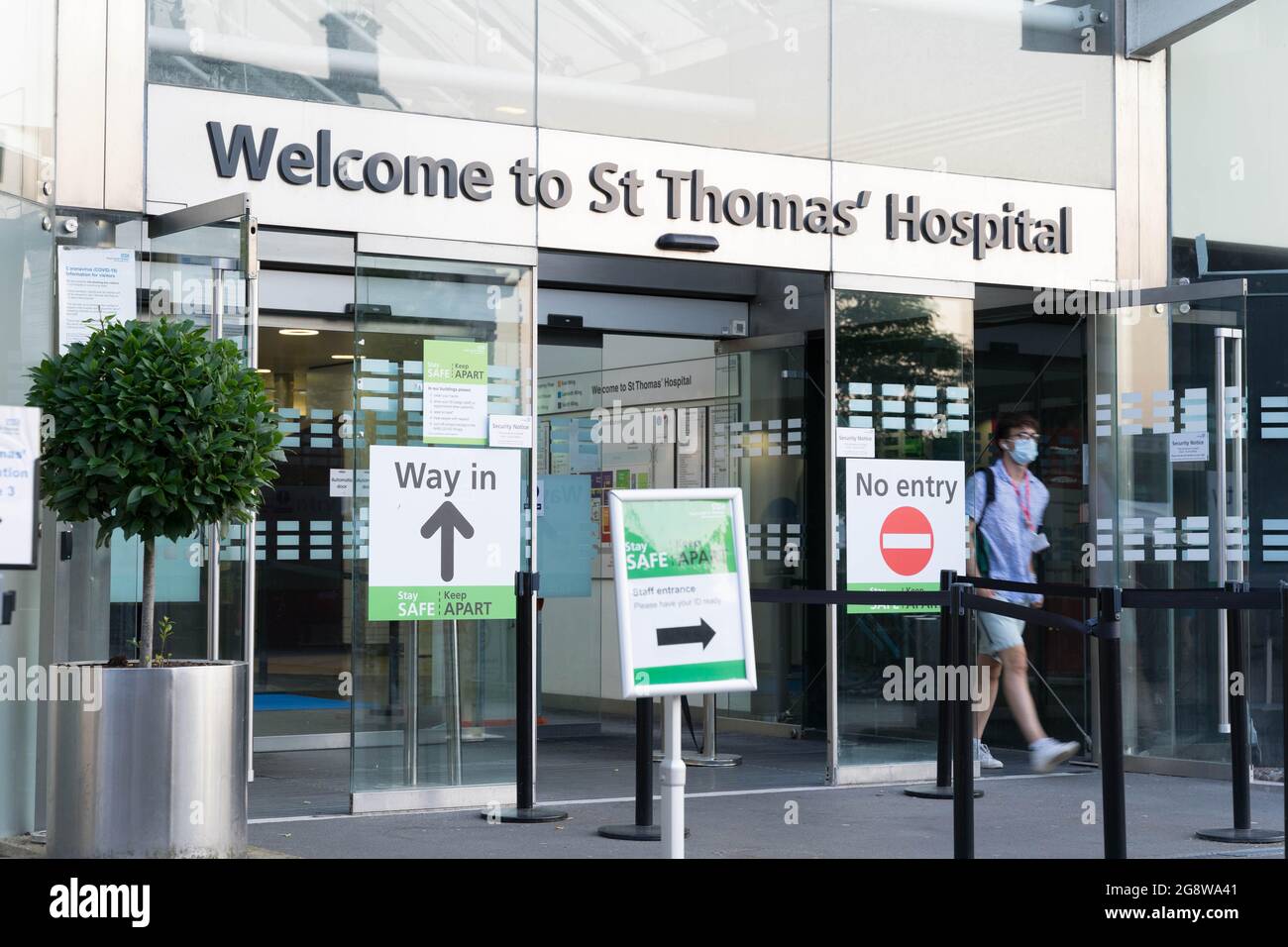 Hospital no entry hi-res stock photography and images - Alamy
