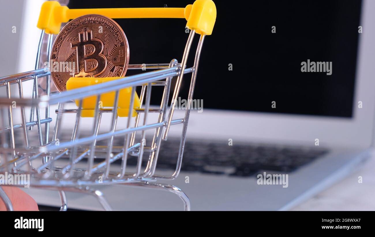Bitcoin shop hi-res stock photography and images - Alamy
