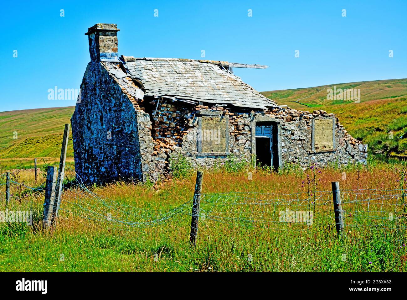Ruined cottage, Dentdale, England Stock Photo