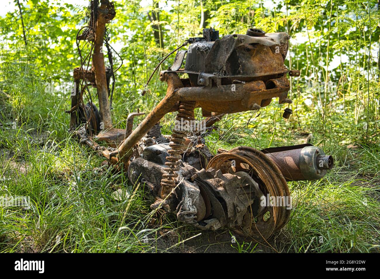 Abandoned aged motorcycle in a forest Stock Photo - Alamy