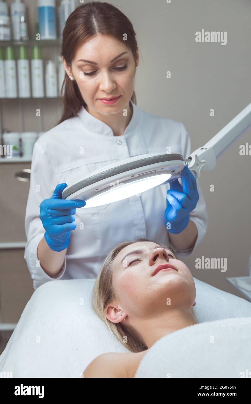 Beautician salon hi-res stock photography and images - Alamy